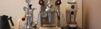 Ma lelit mara x v2 avec ma La Pavoni et mon niche zero vu de face